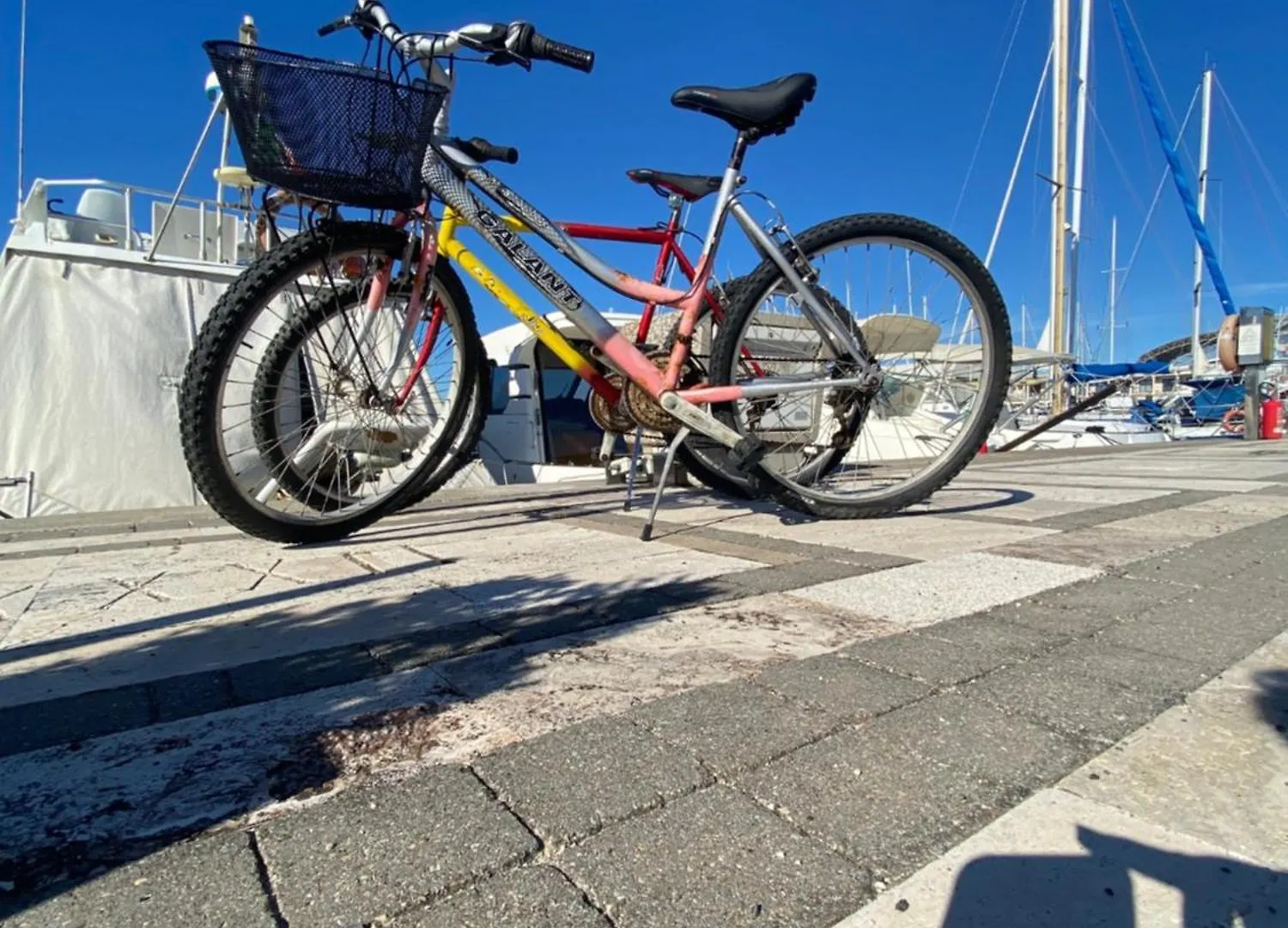 Botel Scoglietto Fiumicino, Aperitivo E Colazione Incluse - Bici Comprese Nel Prezzo- Barca A Motore Italien